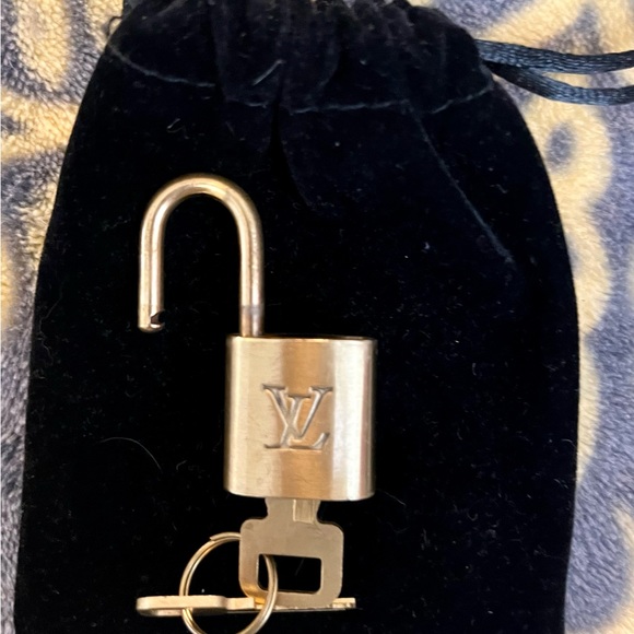 Louis Vuitton Padlock and Keys Set - Picture 3 of 4